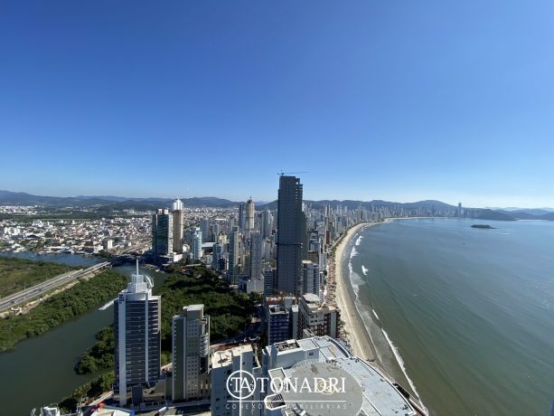 Os maiores residenciais prontos para morar do Brasil estão em Balneário Camboriú